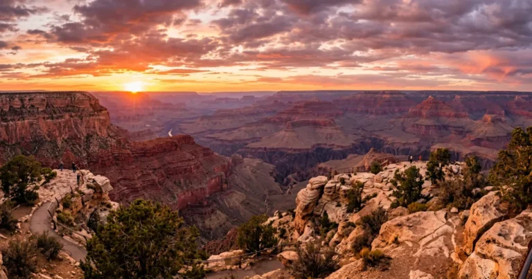 arizona travel guide grand canyon sunset.webp
